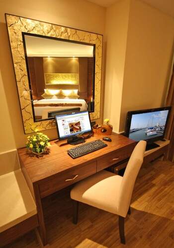 Nova Gold Hotel