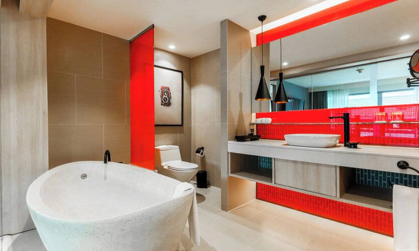 Radisson Red Phuket Patong Beach (Ex.Swissotel Resort Phuket)