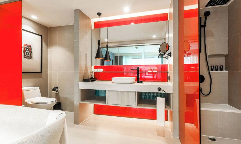 Radisson Red Phuket Patong Beach (Ex.Swissotel Resort Phuket)