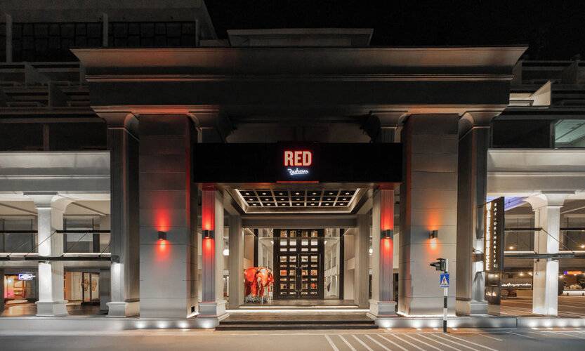 Radisson Red Phuket Patong Beach (Ex.Swissotel Resort Phuket)