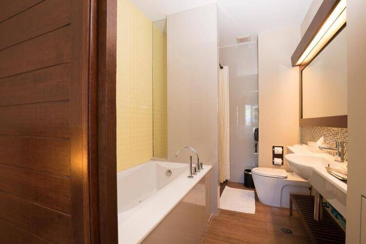 Holiday Ao Nang Beach Resort (Ex.Holiday Inn Resort Krabi Ao Nang Beach)