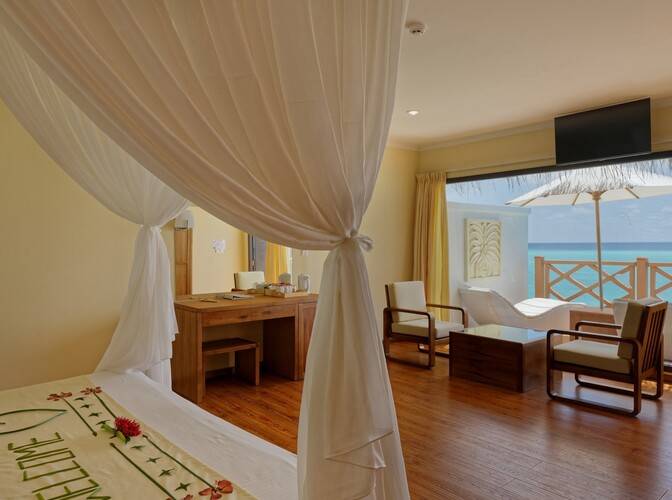 Angaga Island Resort & Spa