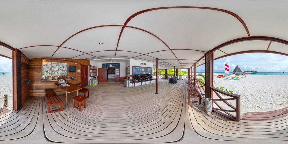 Angaga Island Resort & Spa
