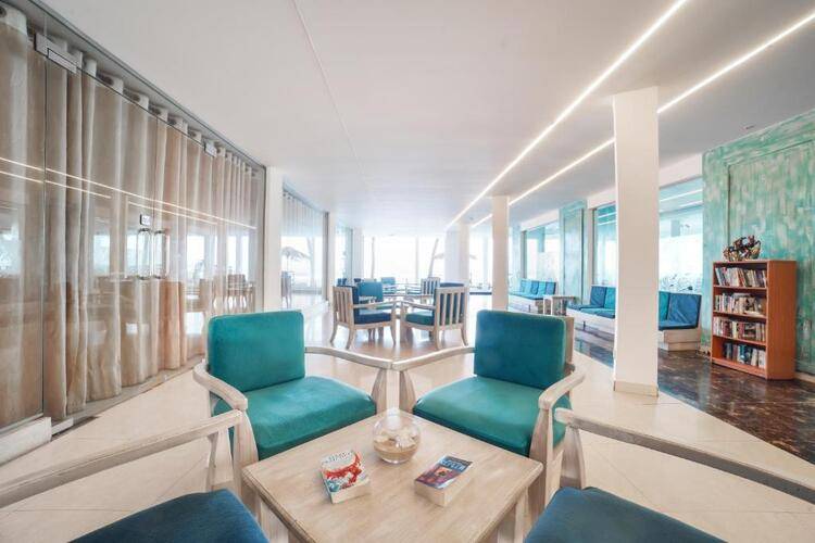 Hikkaduwa Beach Hotel