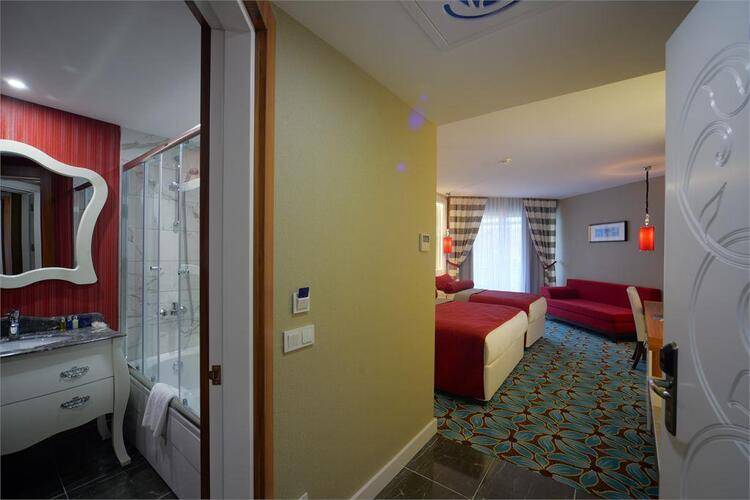 Vikingen Infinity Resort & Spa