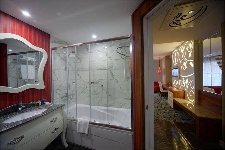 Vikingen Infinity Resort & Spa