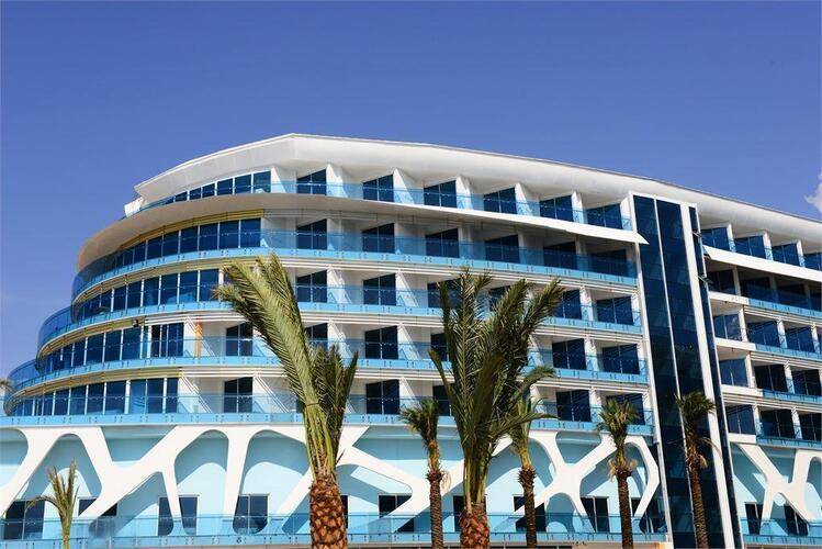 Vikingen Infinity Resort & Spa