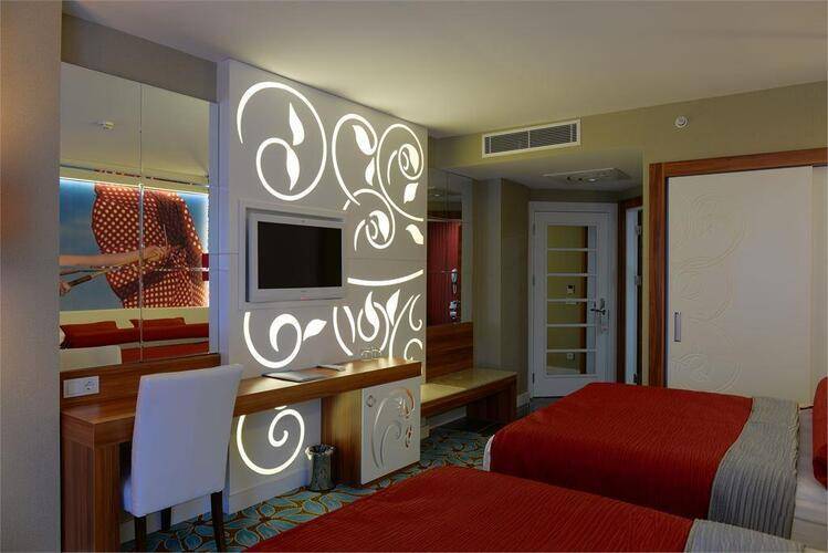 Vikingen Infinity Resort & Spa