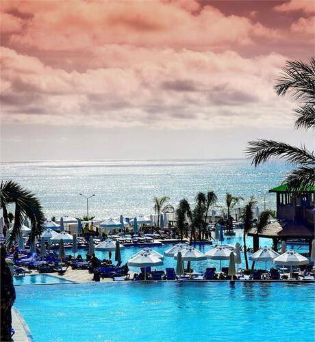 Vikingen Infinity Resort & Spa