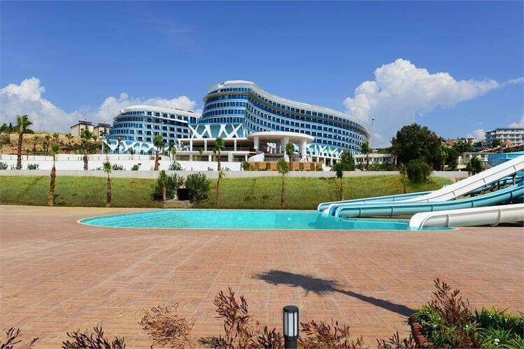 Vikingen Infinity Resort & Spa