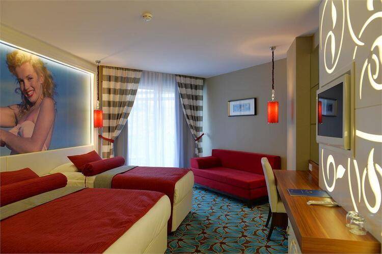 Vikingen Infinity Resort & Spa