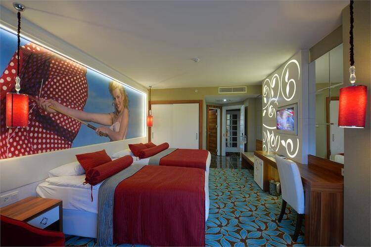 Vikingen Infinity Resort & Spa