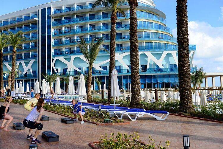 Vikingen Infinity Resort & Spa