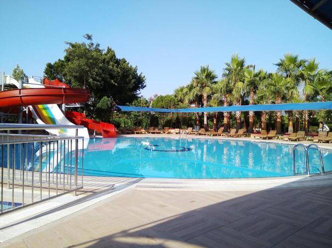 Uk Hotel Kiris (Ex.Kiris Rose Hotel)