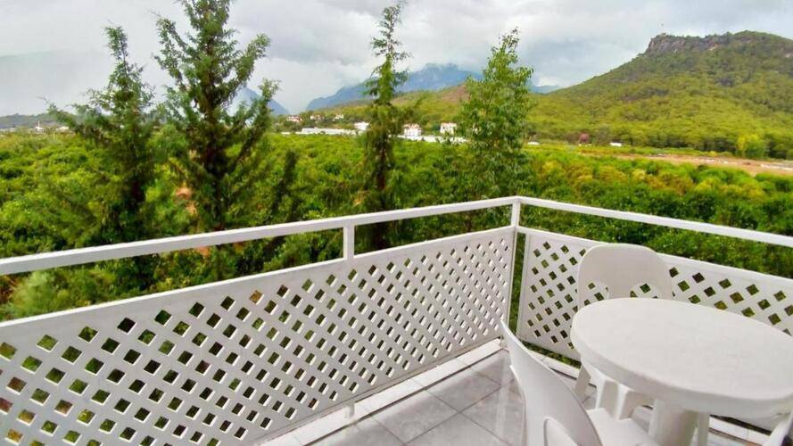 Uk Hotel Kiris (Ex.Kiris Rose Hotel)
