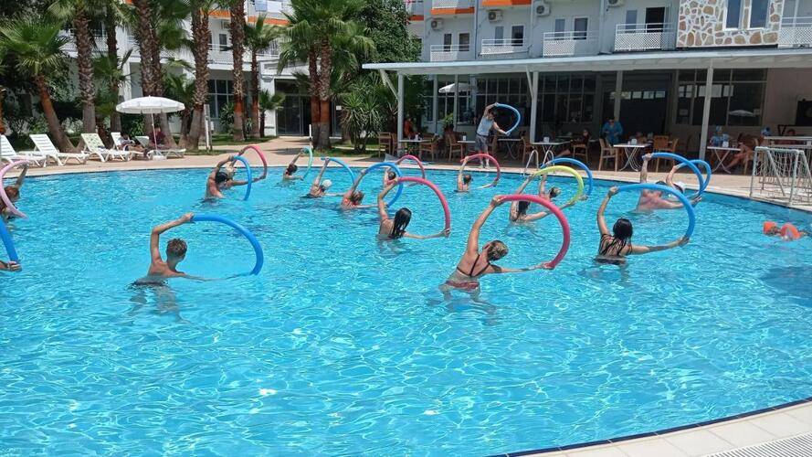 Uk Hotel Kiris (Ex.Kiris Rose Hotel)