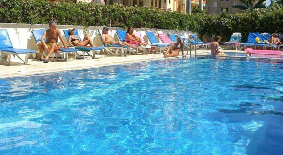 Kandelor Hotel