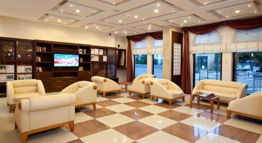 Kandelor Hotel