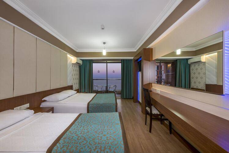 Tac Premier Hotel & Spa