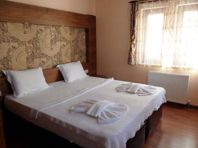 Kemper Dinara Hotel