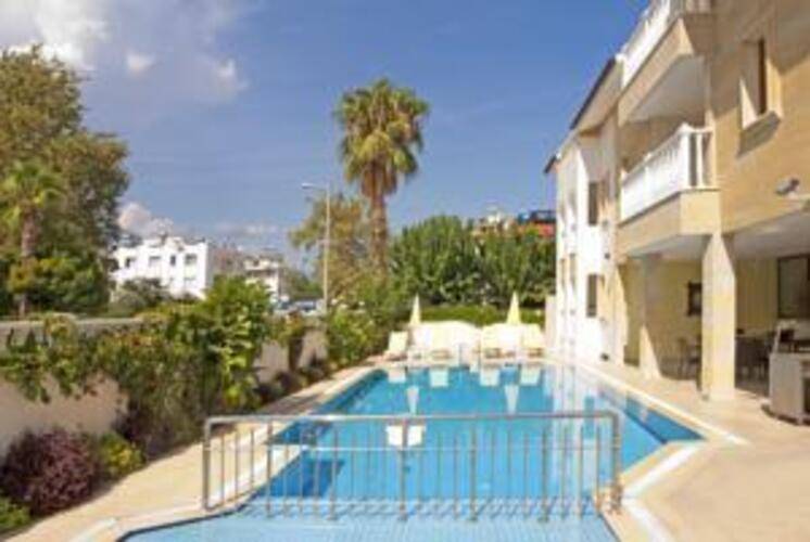 Kemper Dinara Hotel