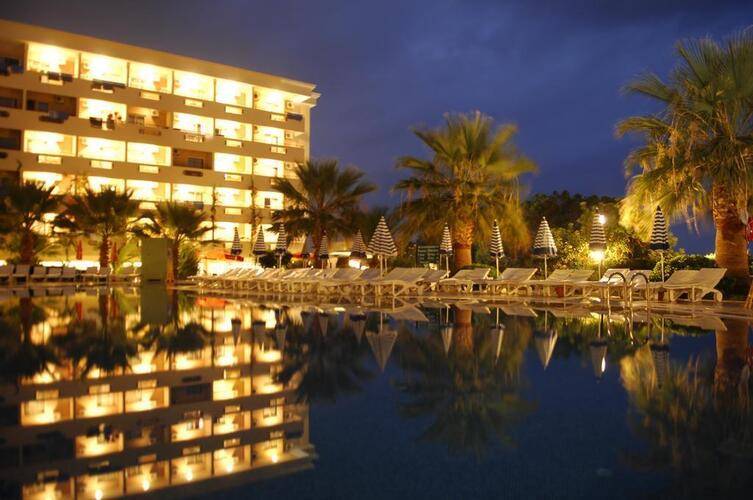 Aska Bayview Hotel