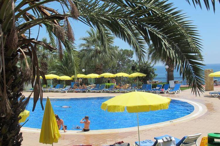 Aska Bayview Hotel