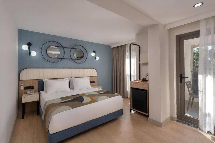 Mesona Blue Hill (Ex. Bodensee Hotel)