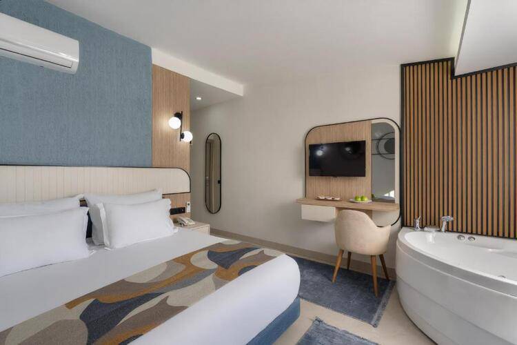 Mesona Blue Hill (Ex. Bodensee Hotel)