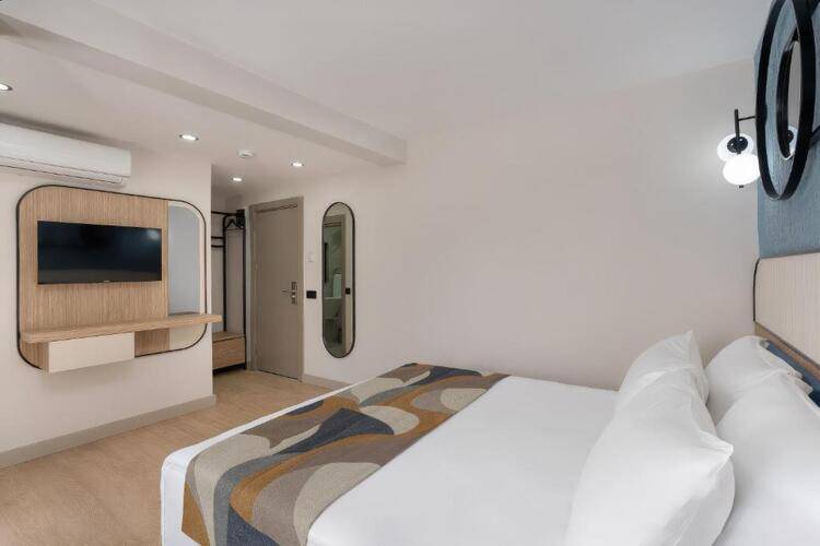 Mesona Blue Hill (Ex. Bodensee Hotel)