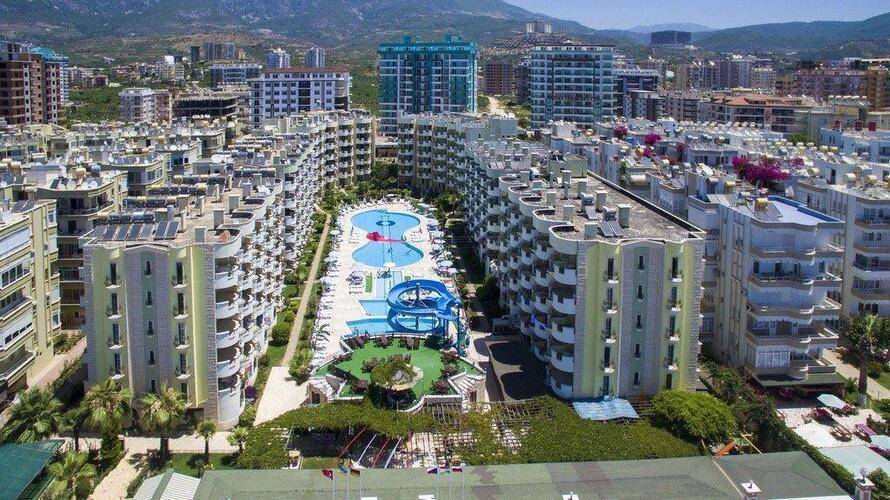 May Garden Club Hotel