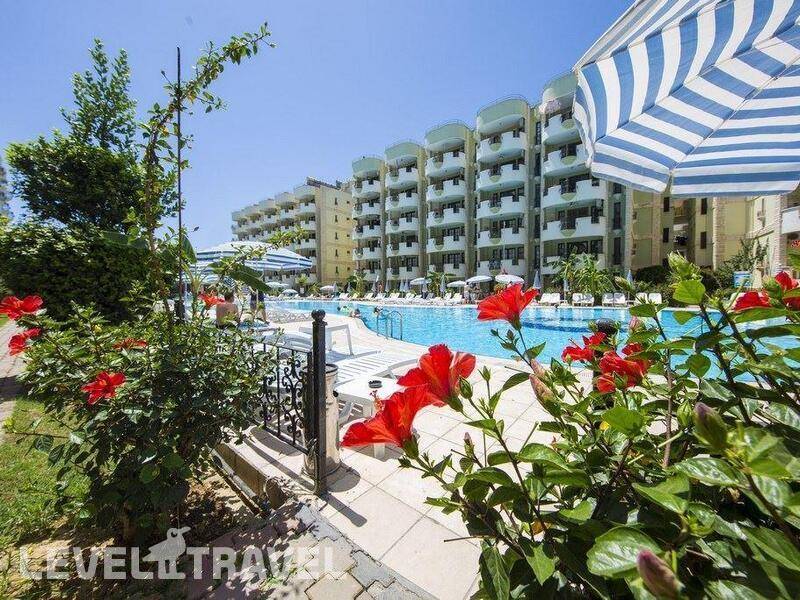 Фотография May Garden Club Hotel