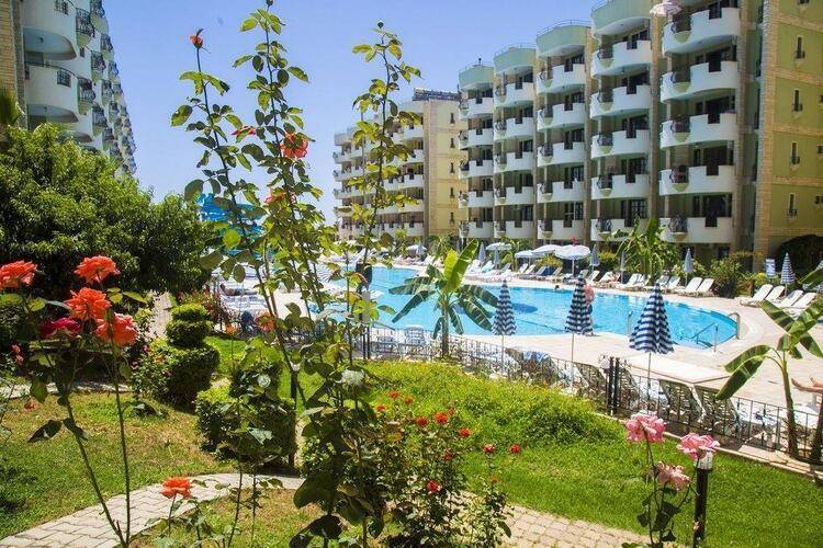 May Garden Club Hotel