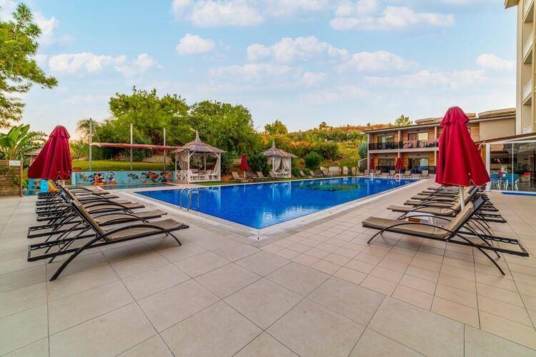 Justiniano Deluxe Resort Hotel