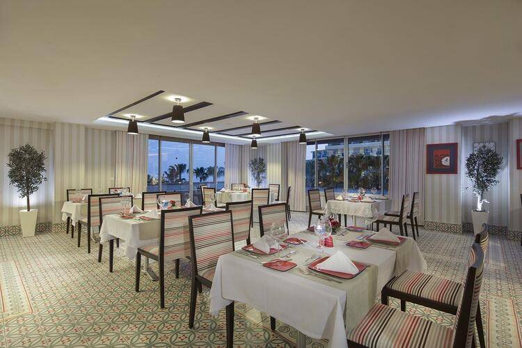 Royal Garden Beach Hotel