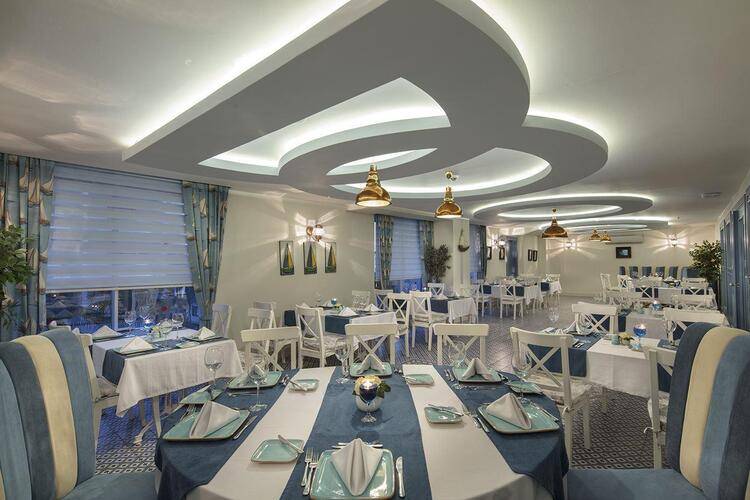 Royal Garden Beach Hotel