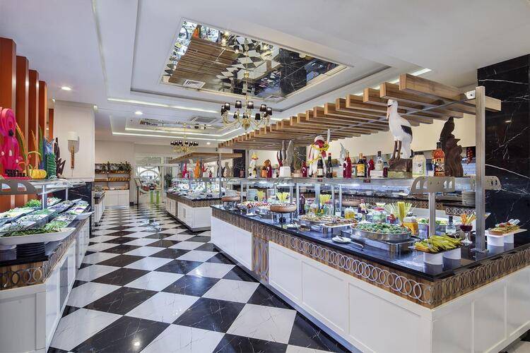 Royal Garden Beach Hotel