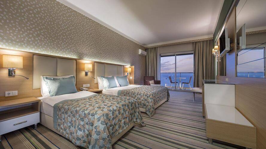 Royal Garden Beach Hotel