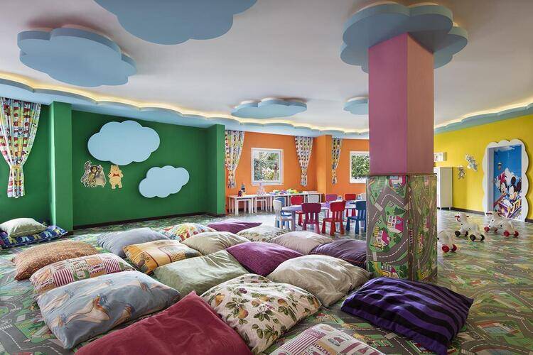 Royal Garden Beach Hotel