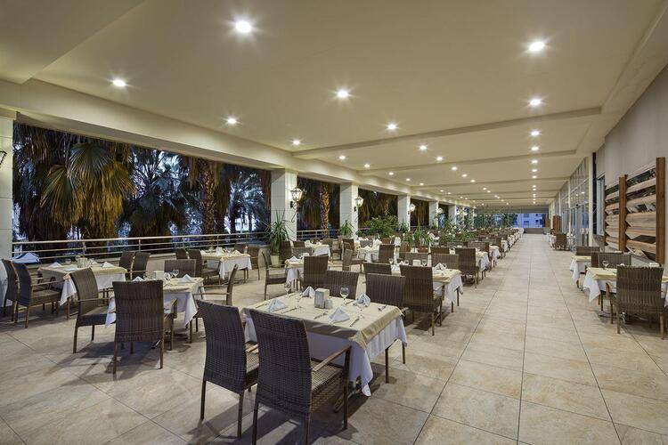 Royal Garden Beach Hotel