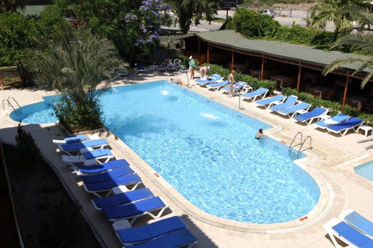 Rose Hotel