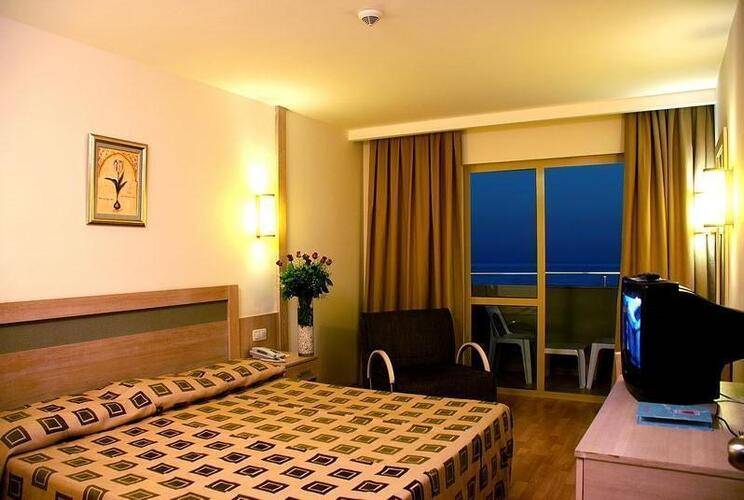 Side Breeze Hotel (Ex. Monachus Park)