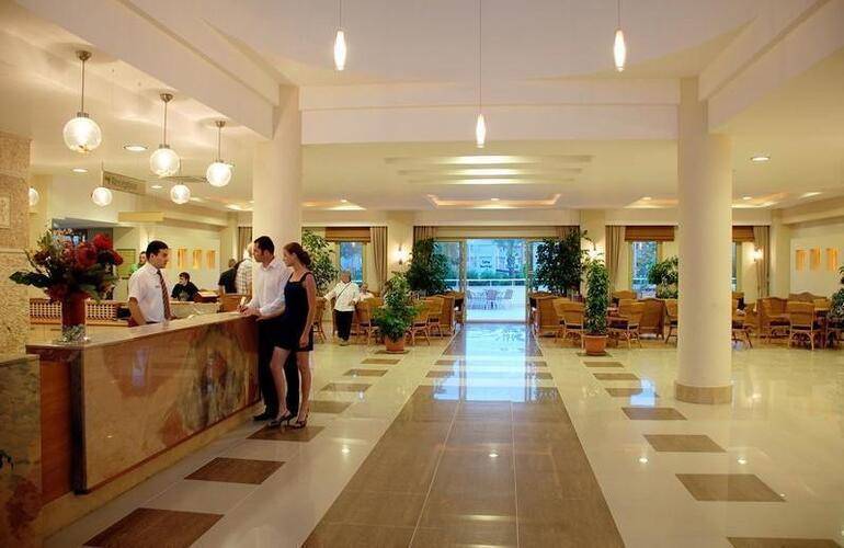 Side Breeze Hotel (Ex. Monachus Park)