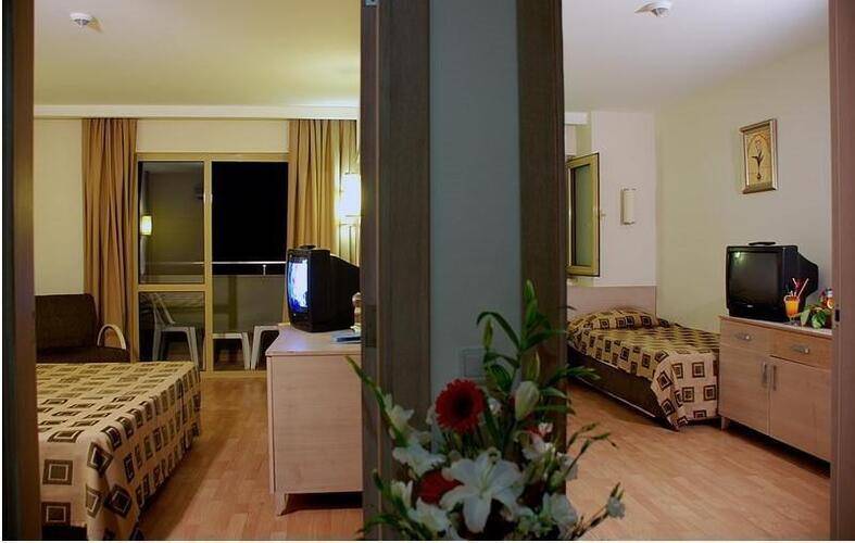 Side Breeze Hotel (Ex. Monachus Park)