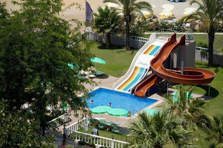 Pyxis Point Hotel