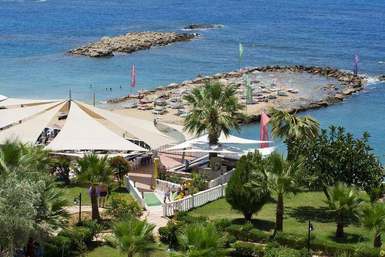 Pyxis Point Hotel