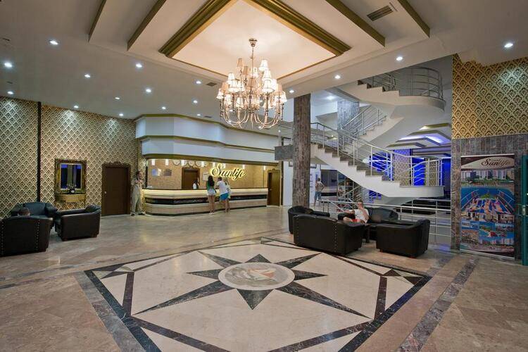 Pyxis Point Hotel