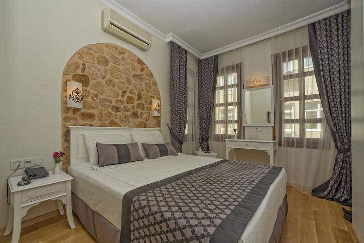 Argos Hotel
