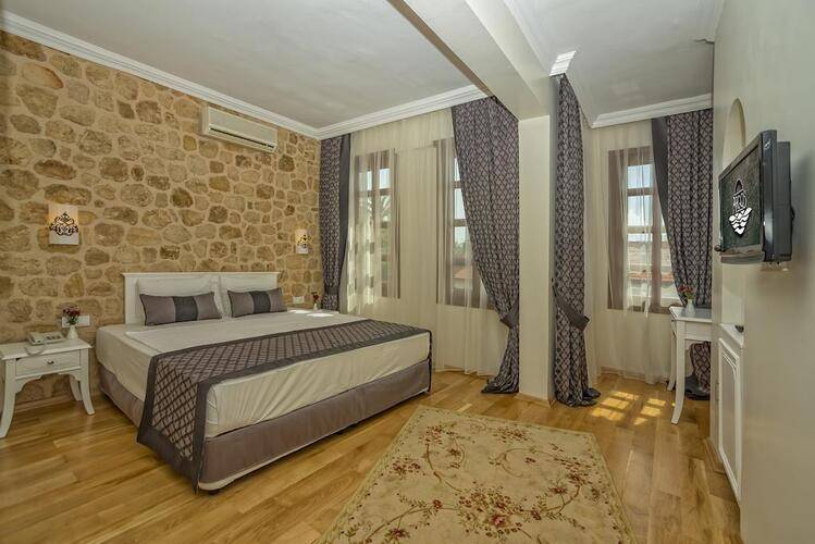 Argos Hotel
