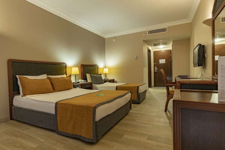 Queen's Park Goynuk Hotel